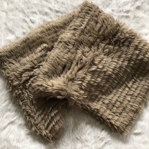 2/$25! ⭐️‎ Faux fur infinity scarf